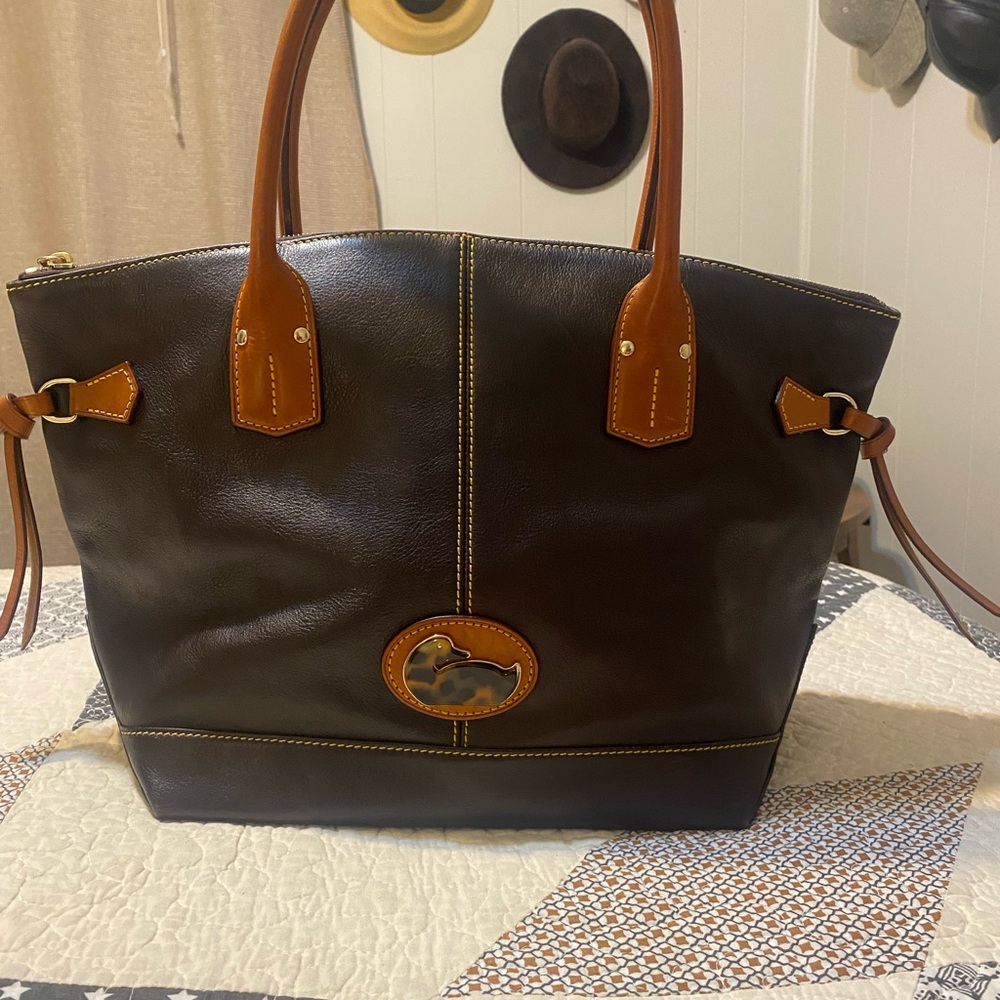 Dooney & Bourke Farfield Champosa bag
